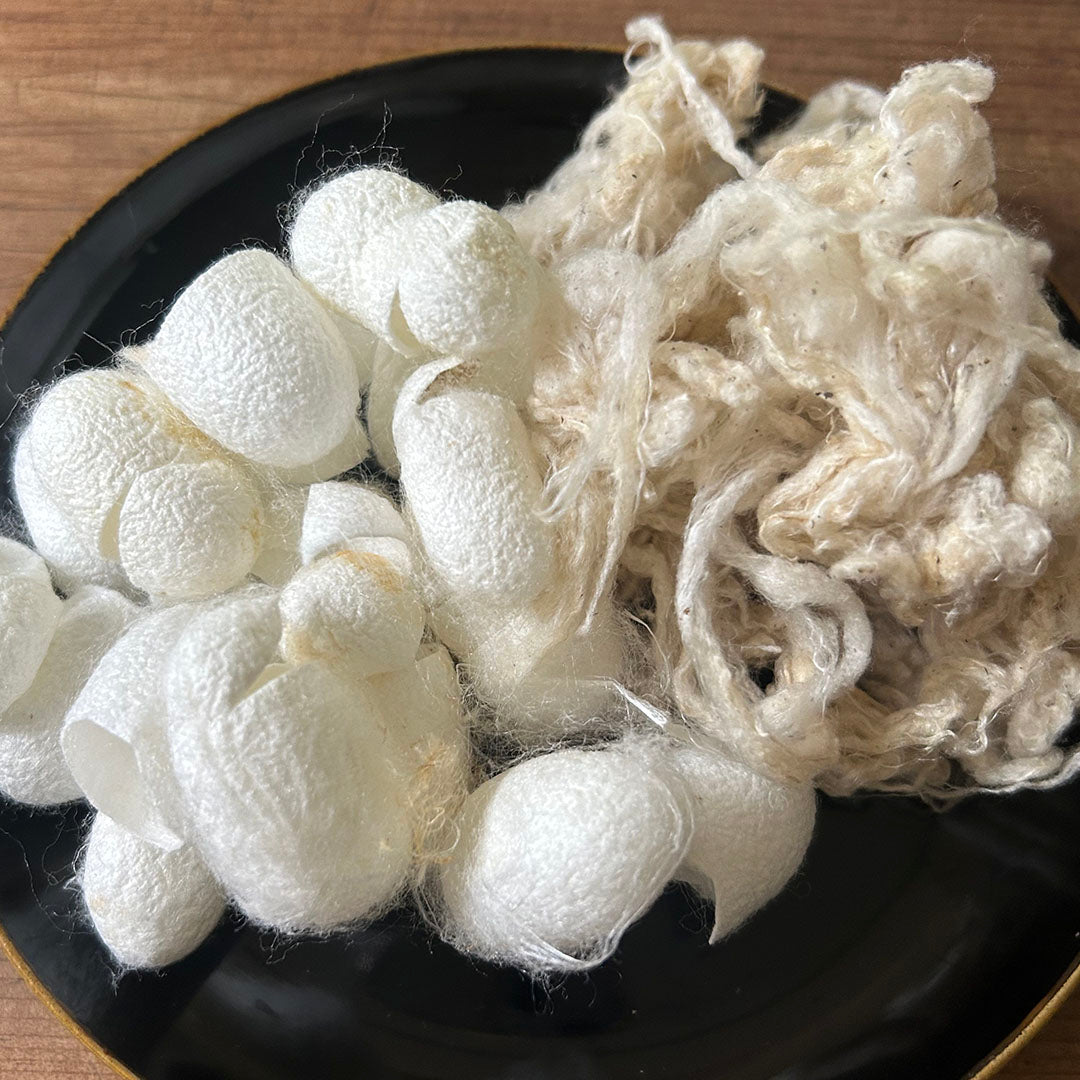 クロモジとシルクの石けん