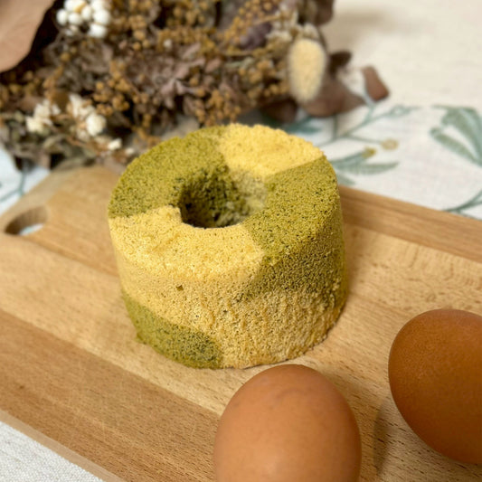 平飼い卵の米粉スギナシフォンケーキ