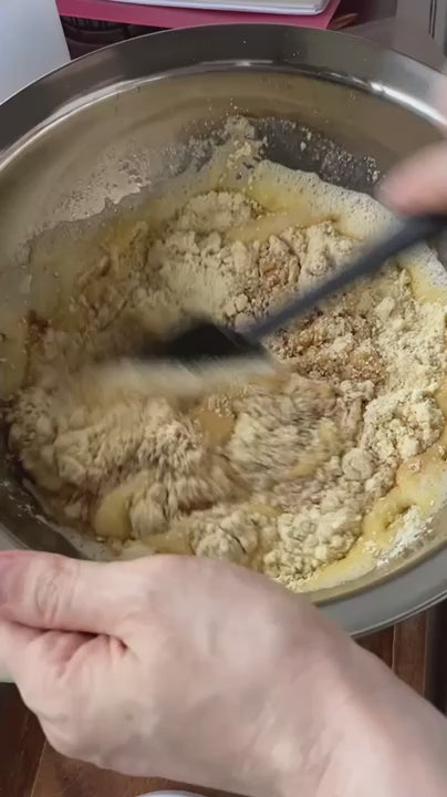 大豆でできたソイケーキ　レーズンとくるみ